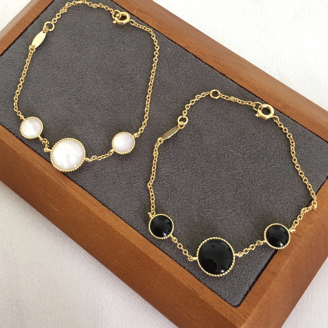

Europe Top Quality Star Gold Black White Bracelet Women Charm Jewelry Trendy
