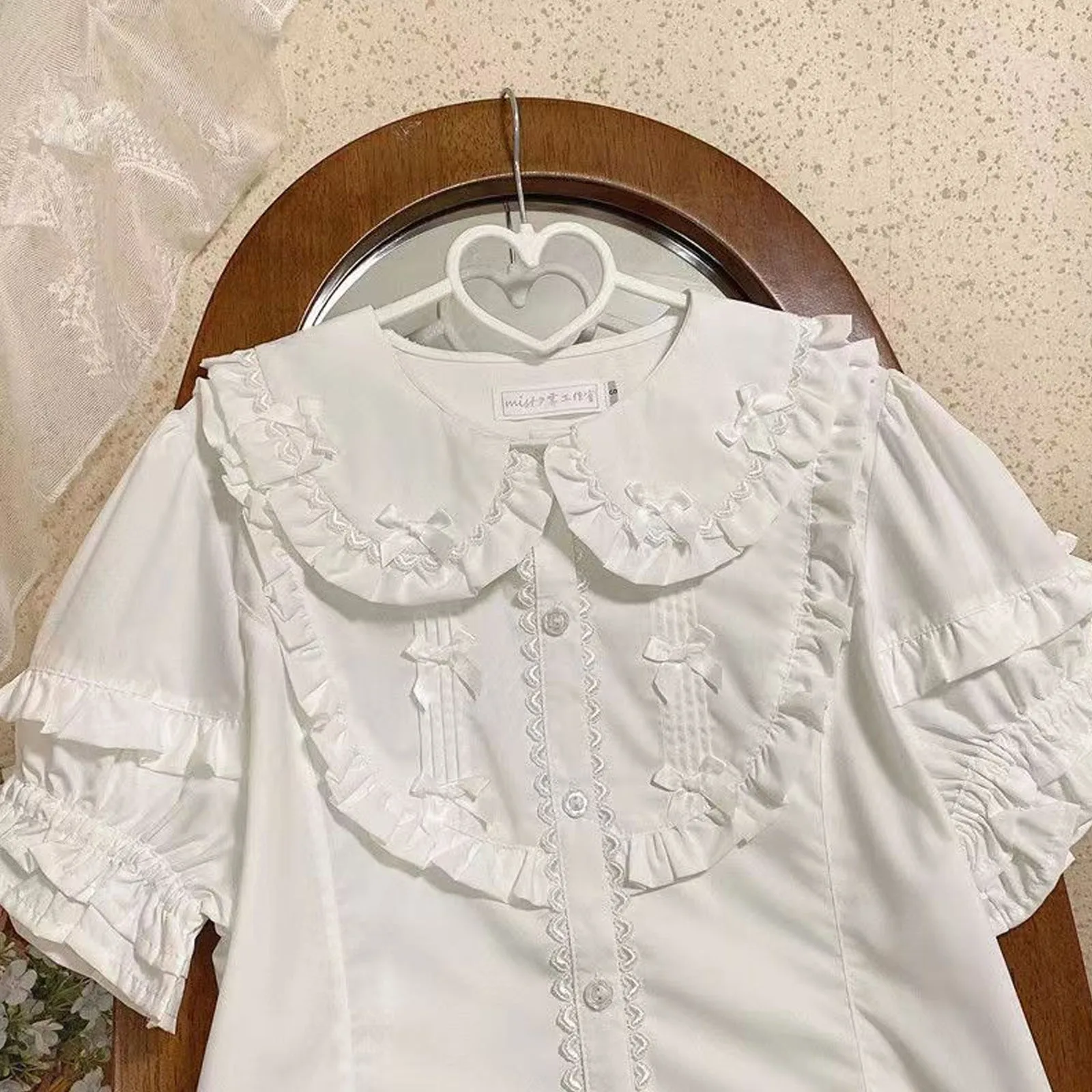 Short sleeved white6