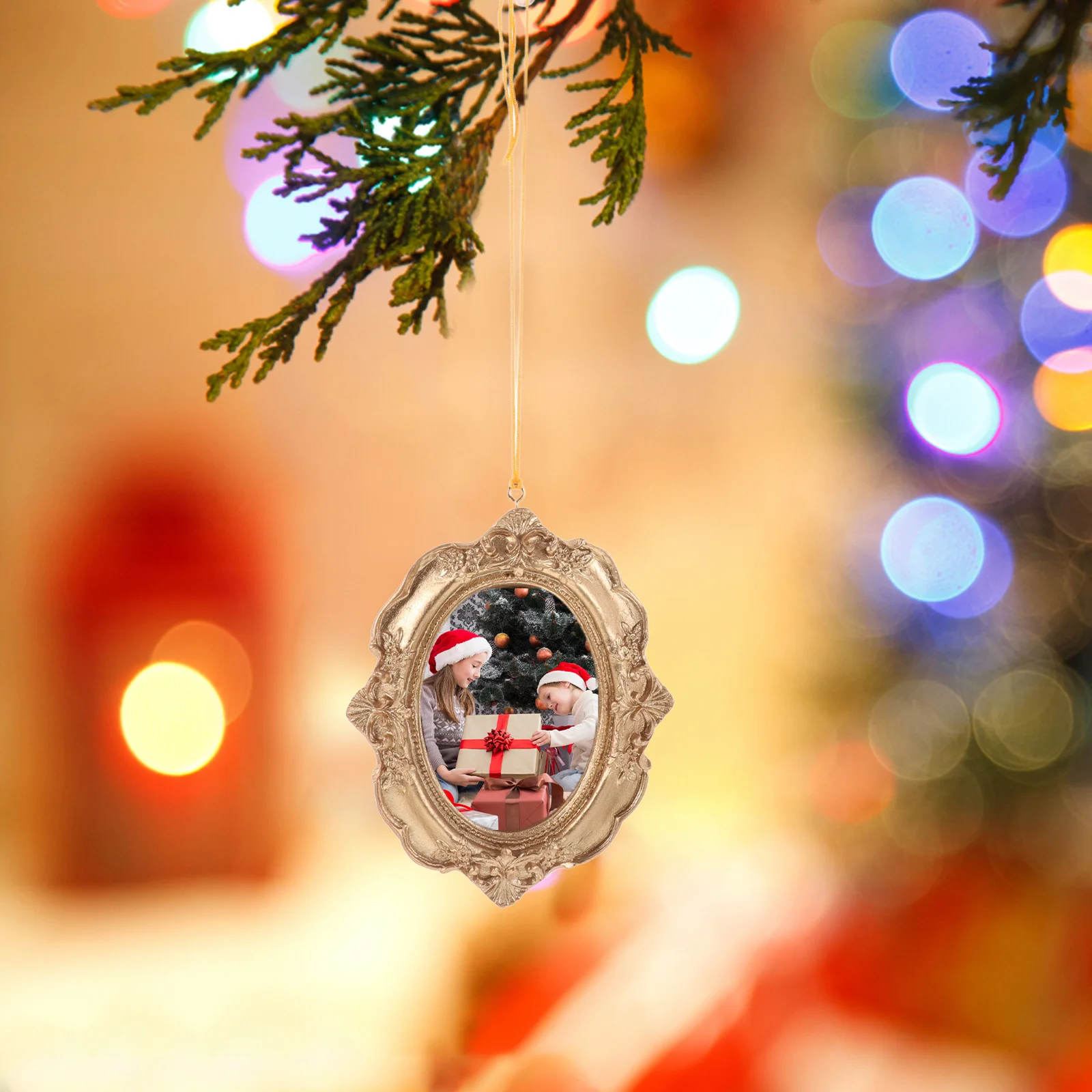 

Mini Picture Frame Decor Small Resin Christmas Tree Ornament Vintage Gold Hanging Home Holiday Display Tiny Photo Frame