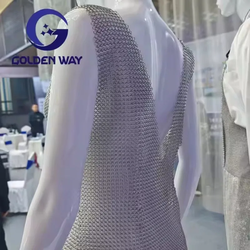 Set di abbigliamento da macellaio in rete di cotta di maglia in cotta di maglia in acciaio inossidabile con maniche Camicia argentata Giacca di sicurezza per abito con armatura a catena dal design personalizzato