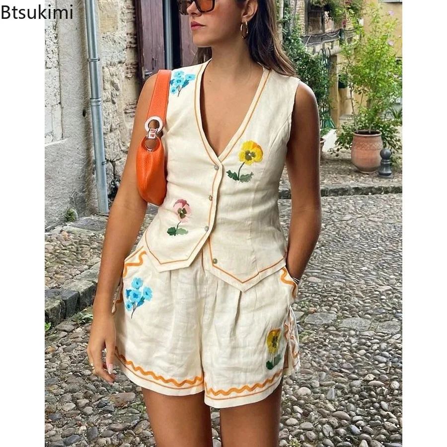 

2024 Women's Travel Leisure National Style Short Sets Suit 2PCS Embroidered Flowers Sleeveless V-neck Vest Straight Shorts Sets