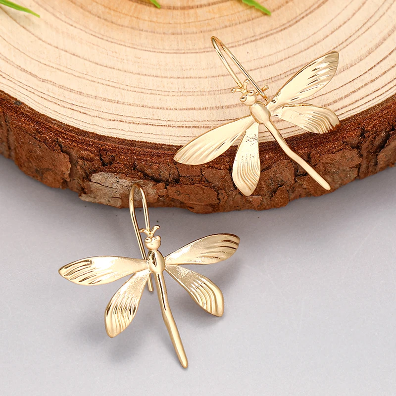 2024 High Quality Gold Silver Color Dragonfly Pendant Dangle Earrings for Women Girl Casual Party Fashion Jewelry Gifts