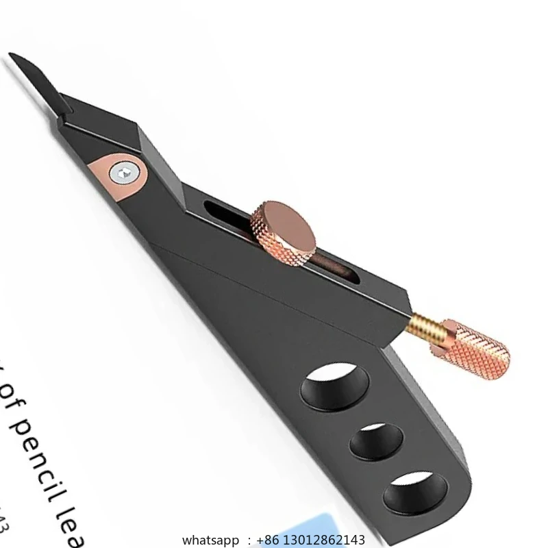 pour-la-fente-le-sabre-inconnu-la-fabrication-d'instruments-acoustiques-classiques-l'outil-de-reparation