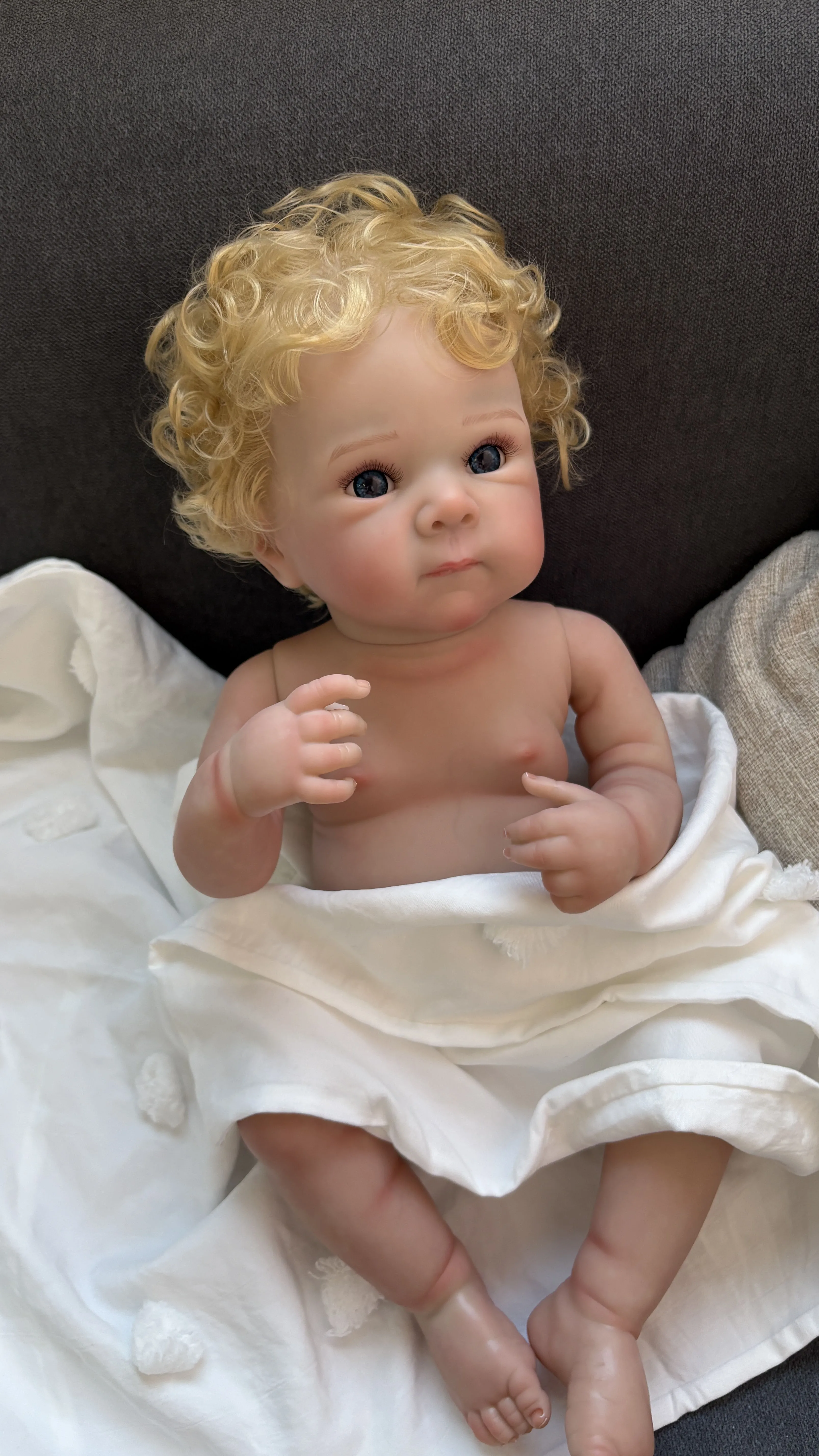 

За исключением одежды Bettie, 19-дюймовое полностью виниловое тело, реалистичная кукла реборн, многослойная живопись, 3D кожа, волосы ручной корни