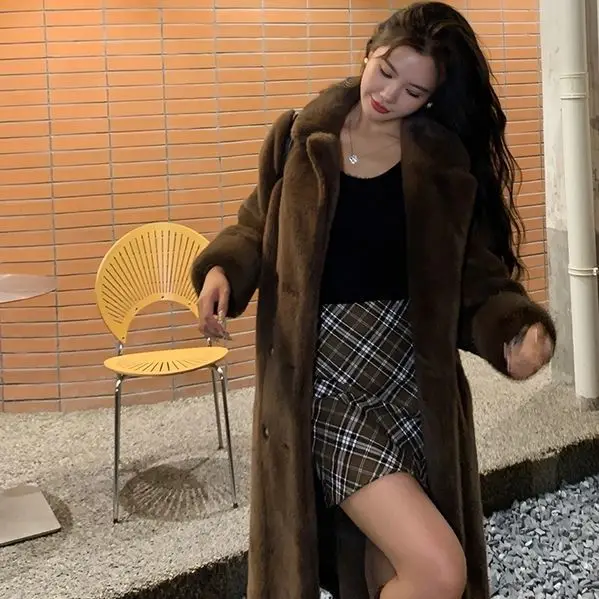 2024 inverno nuove donne cappotto in pelliccia sintetica colletto con risvolto di lusso manica lunga doppio petto una linea cappotti lunghi giacca abbigliamento femminile