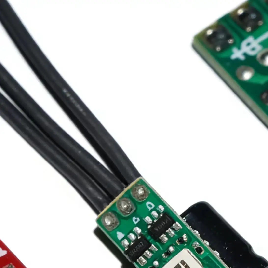 

Mini Brushless Motor Driver Board 1S-2S 6A Electric Regulator Drive for 1104 1106 1306 Mini Model Aircraft FPV Brushless Motor