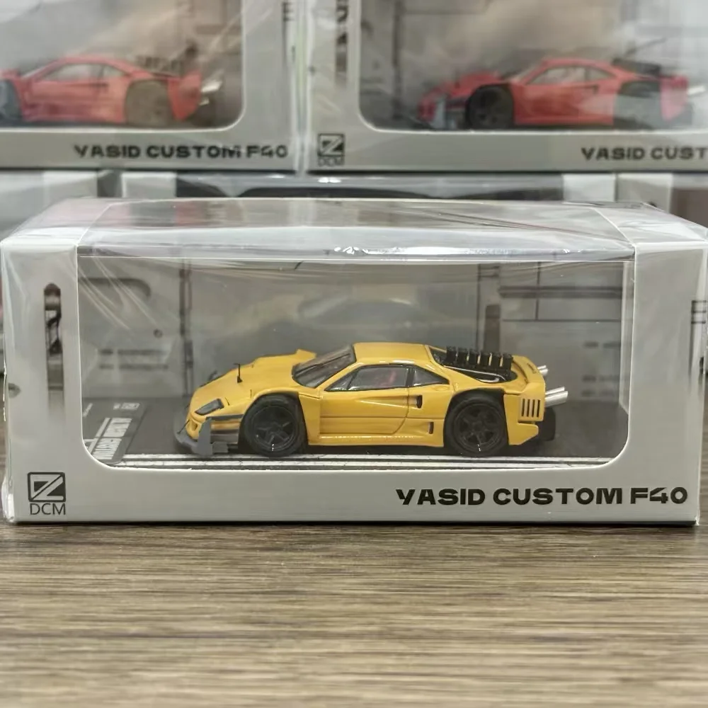 

DCM 1:64 F40 Tricolor Collection Gift Scale Model Car