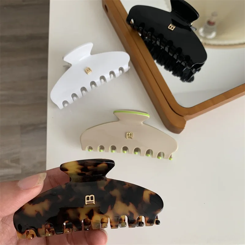 9CM Metallic Letter B coreano New Fashion acido acetico Leopard Print Arc Hair Clip artiglio dolce Versatile Shark Clip per le donne ragazze