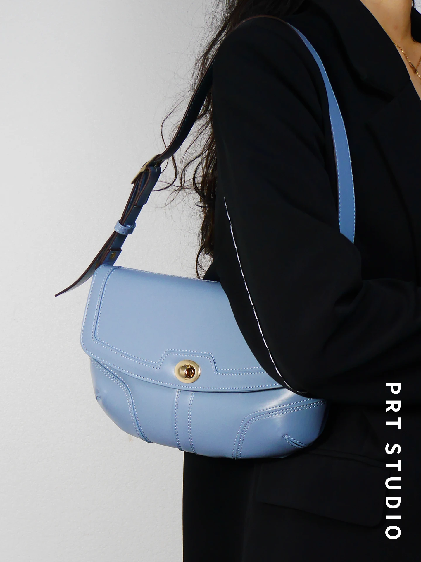 

PRT Midnight Blues Soft Leather Underarm Bag Fashionable Shoulder Handbag 2026 New Modern Women's Bag Casual Lock Buckle