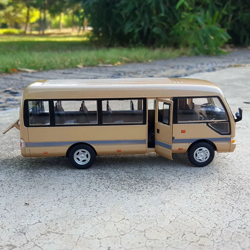 1:32 Coaster Alloy Bus Car Diecast Simulation Metal Business Bus Vehicles Car Model Sound and Light Collection Children Toy Gift