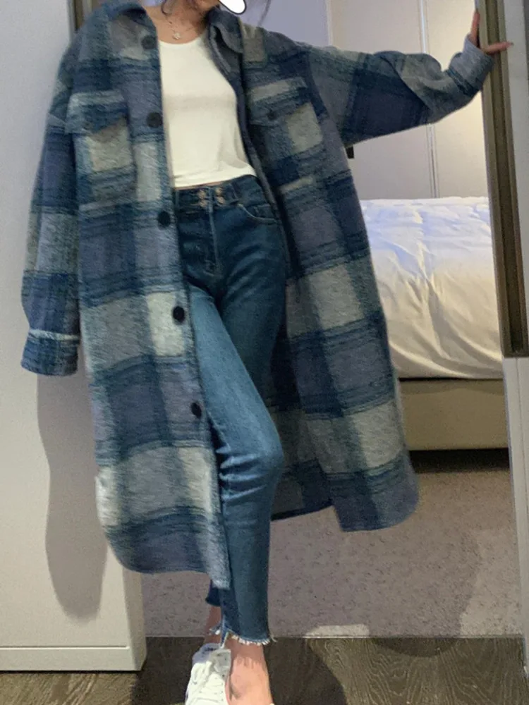 [EWQ] Korean Loose Long Sleeve Blue Plaid Woolen Coat  Single Breasted Warm And Thick Women Winter Overcoats 2024 Autumn 16O2474