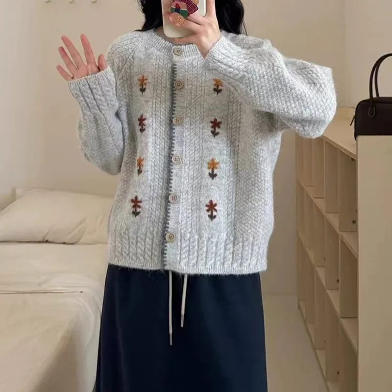 

Knitted Cardigan Sweaters Women Jumpers Floral Embroidery Round Neck Long Sleeve Single Breasted Loose Casual 2025 Autumn Winter
