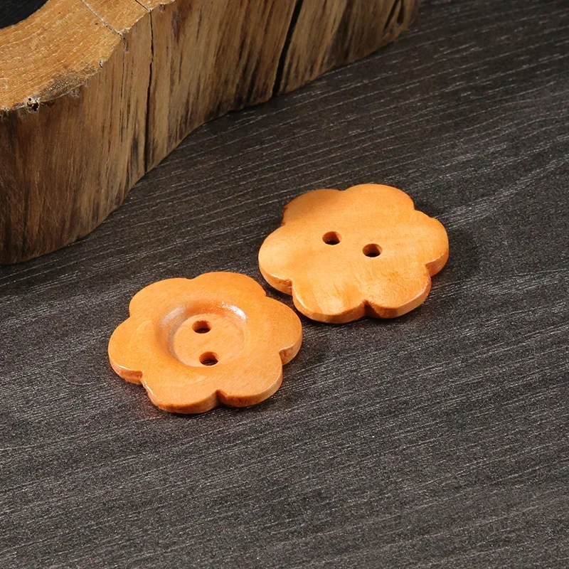 10PCS Wooden Flower Buttons 2-hole Beautiful Flat-back Buttons Woman Overcoat Sweater Apparel Accessories