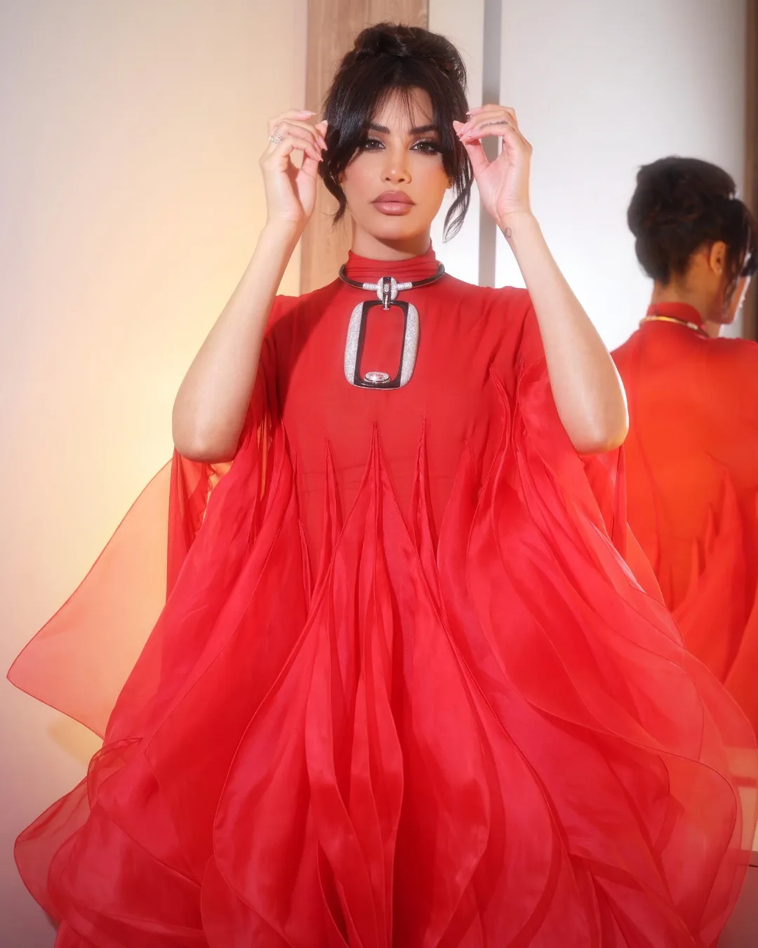 فستان المشاهير المذهل ذو الكشكشة الحمراء تصميم فريد من نوعه فساتين حفلات الأورجانزا المكشكشة فستان عيد الميلاد 2025 فستان سهرة رسمي #5