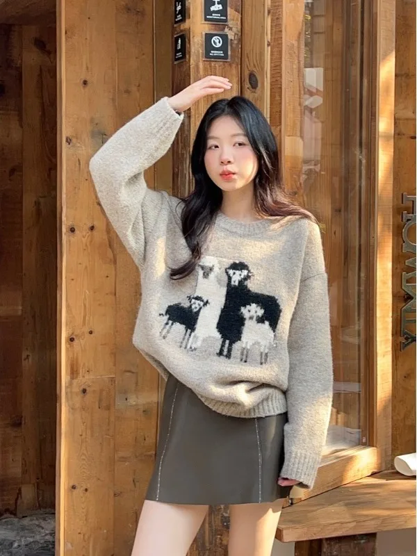 

Retro Embroidered Sheep Design Knitwear Loose Fit Overhead Style Autumn Winter New Arrival Soft Cotton Long Sleeve Women's Sw...