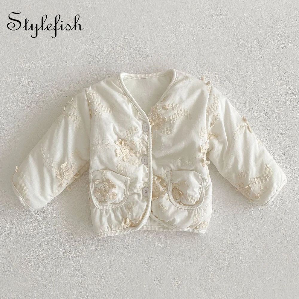 

Winter new infant children cotton coat Baby flower v-neck jacket Thickened long-sleeved baby coat