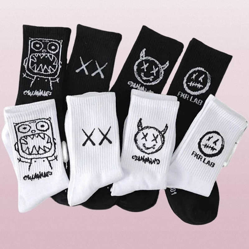 Chaussettes longues en coton de dessin animé pour hommes, chaussettes de couple, expression minimaliste, hip-hop, drôle, tendance, haute qualité, nouvelle mode, 5/10 paires