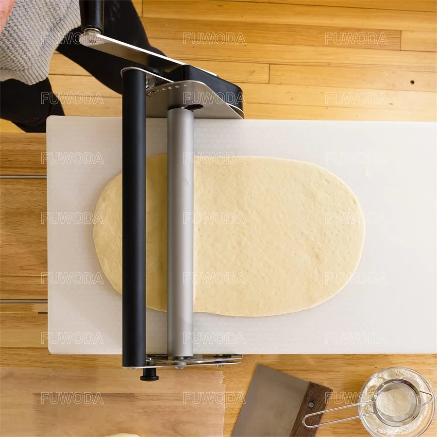 New Tabletop Manual Pizza Dough Sheeter Roller Machine Small Commercial Bakery Use Adjustable Roll Gap Corn Flour Compatible