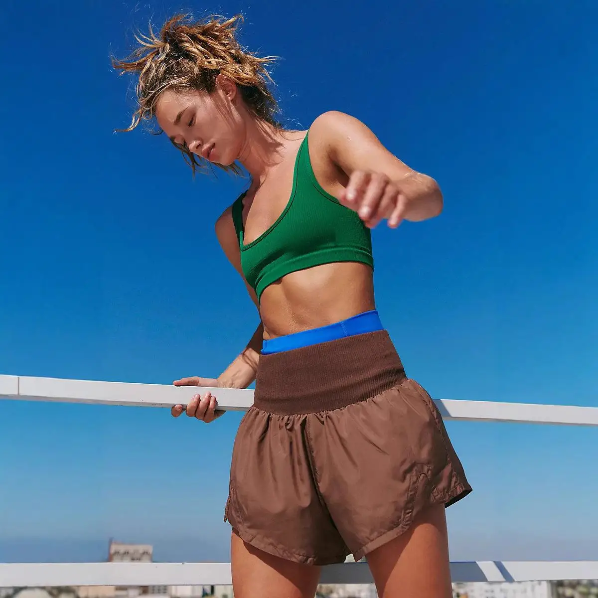 女性のハイウエストランニングオーツクイドライスポーツウェアピュアカラーファッショナブルヨガトレーニングパンツ秋ロングスベセット