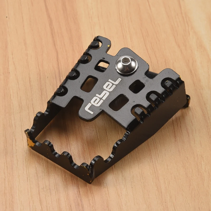 A54P-Motorcycle Anti Skid Pedal Brake Pedal For Honda Rebel500 Rebel300 CMX500 CMX300 Rebel 500 300 CMX 500 300