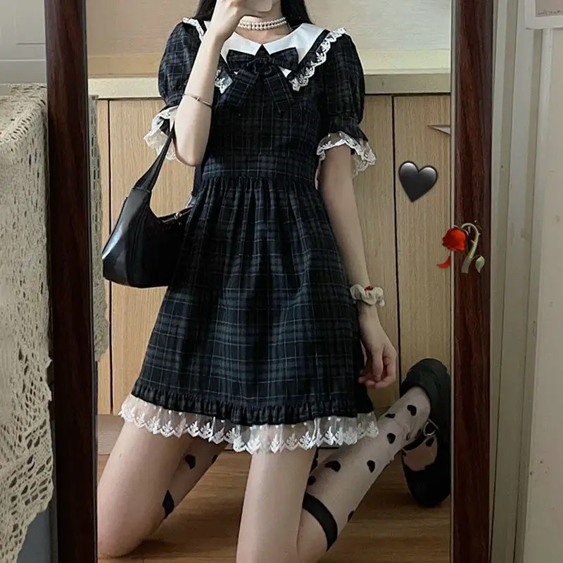 

Summer Plaid 2024 New Pullover Doll Neck French Vintage Splice Zipper Bow Tie Waist Sweetheart Bubble Short Sleeve Casual Dress