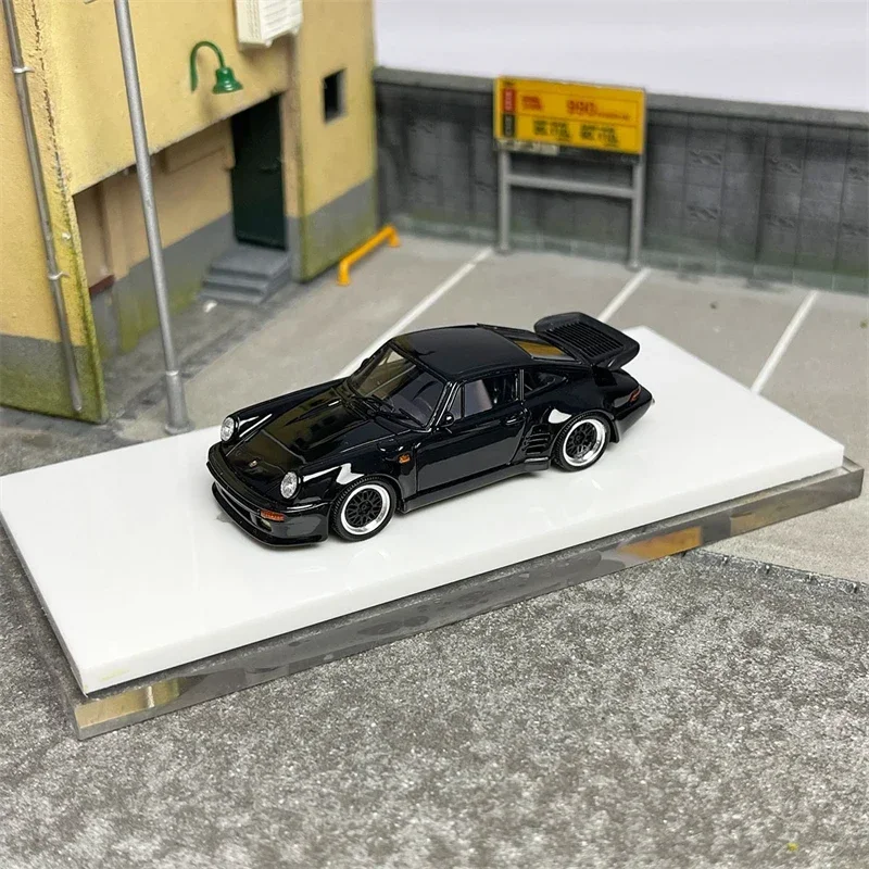 

cars' lounge 1:64 Midnight blackbird 930 Resin Model Car