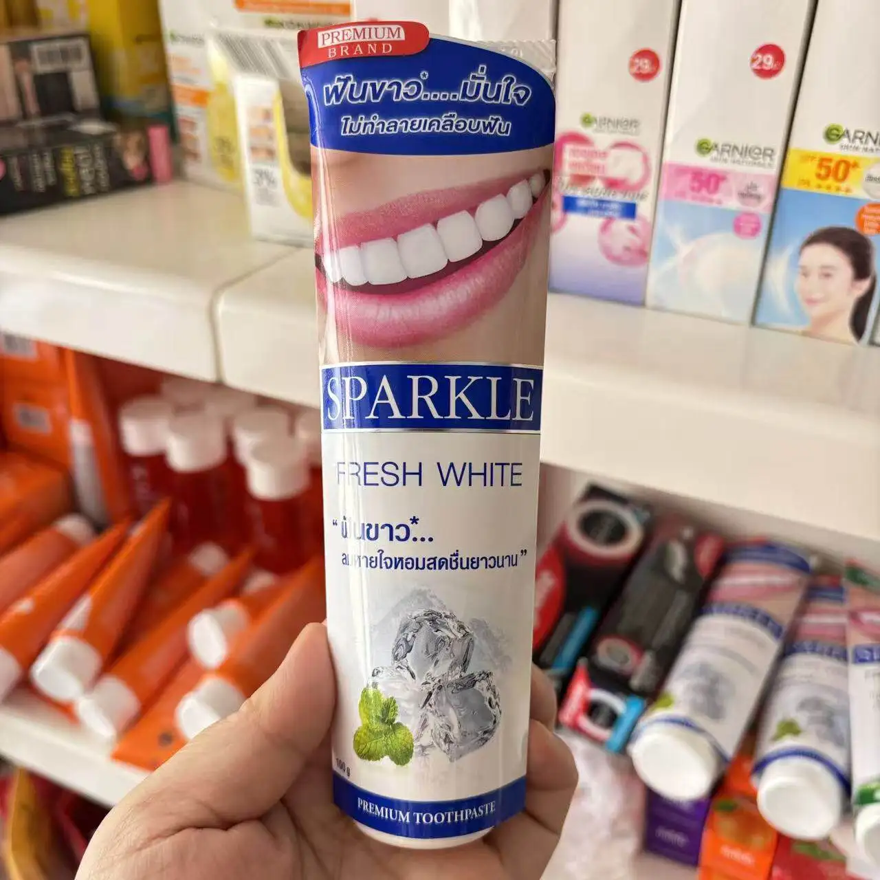 Thai Sparkle Coffee & Tea Stain Remover Toothpaste, Cooling Mint Flavor, Removes Yellow Stains & Tartar