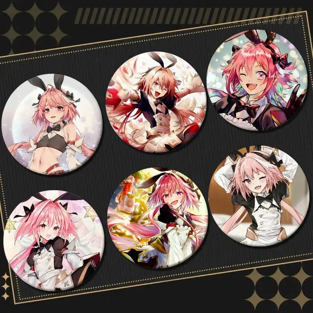 Anime Fate Apocrypha Astolfo Anime Abzeichen Pins Anstecknadeln Hut Pins Broschen Geschenke Dekor Rucksäcke