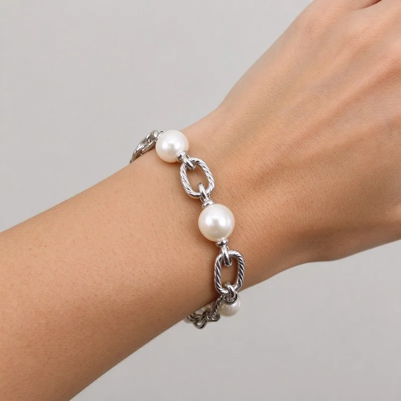 Madison Style White Pearl Twisted Oval Link Chain Bracelet for Women High Quality Polished Alloy Chunky Cable Chain Links Alternating White Pearls Elegant Classic Fashion Jewelry for Wedding Daily Wear Party Christmas Birthday Anniversary Gift for Her