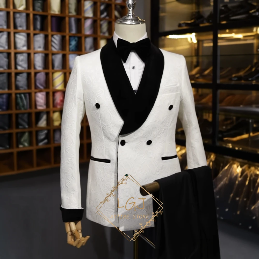 Men's 2-piece jacquard suit featuring a velvet shawl collar double-breasted jacket and black trousers—ideal for groomsmen or for
