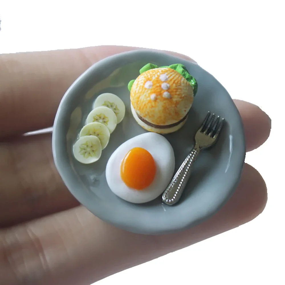 1Pcs 1/12 Dollhouse Miniature Accessories Mini Burger Egg Plate Food Tray Model for Doll House Decoration