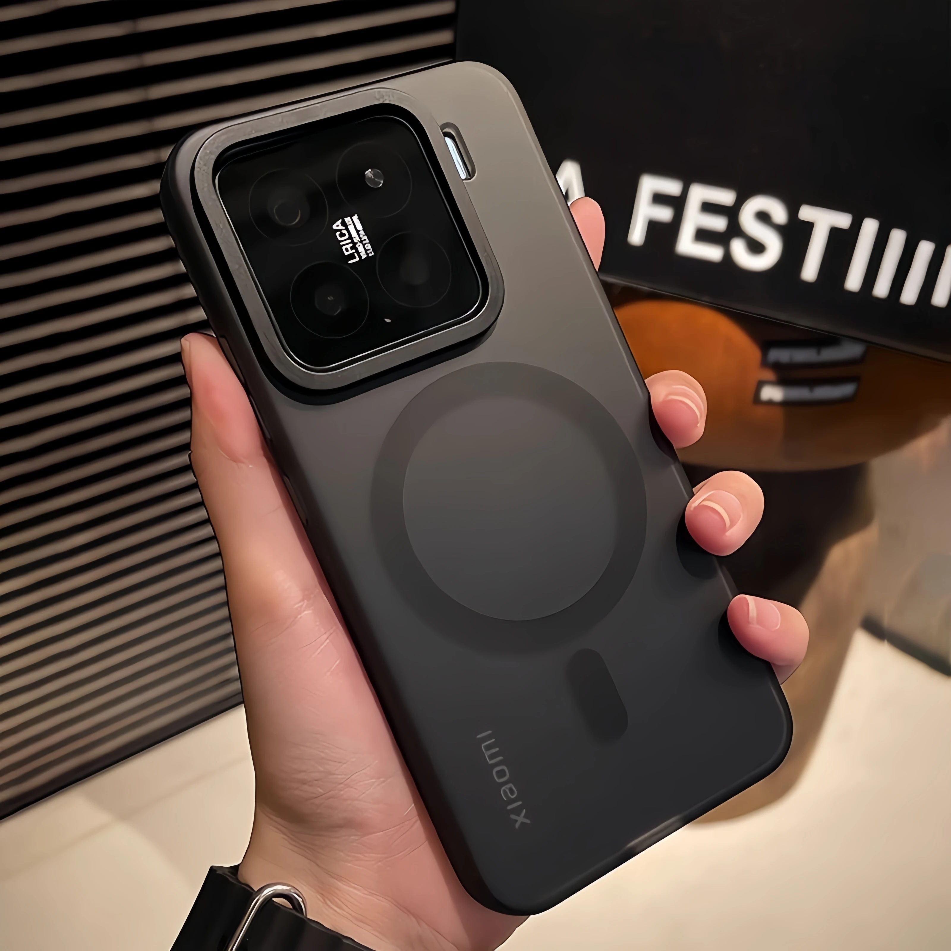 حافظة لهاتف Xiaomi 15 فاخرة ذات ملمس غير لامع Magsafe غطاء هاتف مقاوم للصدمات لهاتف Xiaomi 15 14 Pro 15 Ultra shell Bumper Funda