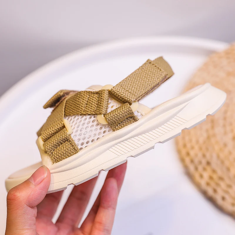Sandali sportivi per bambini estate nuovi sandali leggeri per ragazzi di taglia media e grande Beige scarpe da spiaggia per bambini con fondo