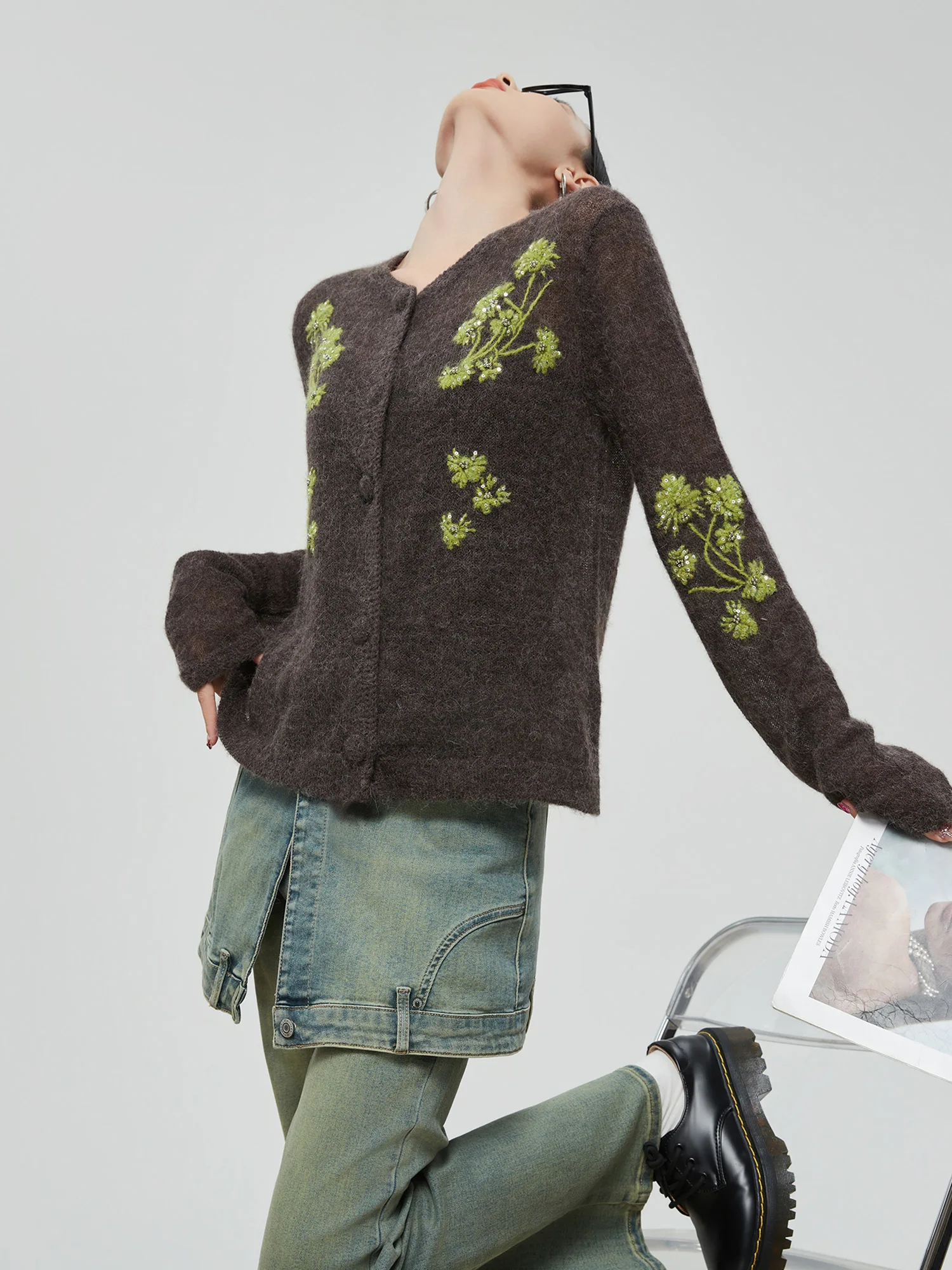 

ay Heavyweight Embroidered Furry Flower Beaded Knitted Cardigan Women's Thin Vintage High-End Feeling Cover up Sweater Jaet