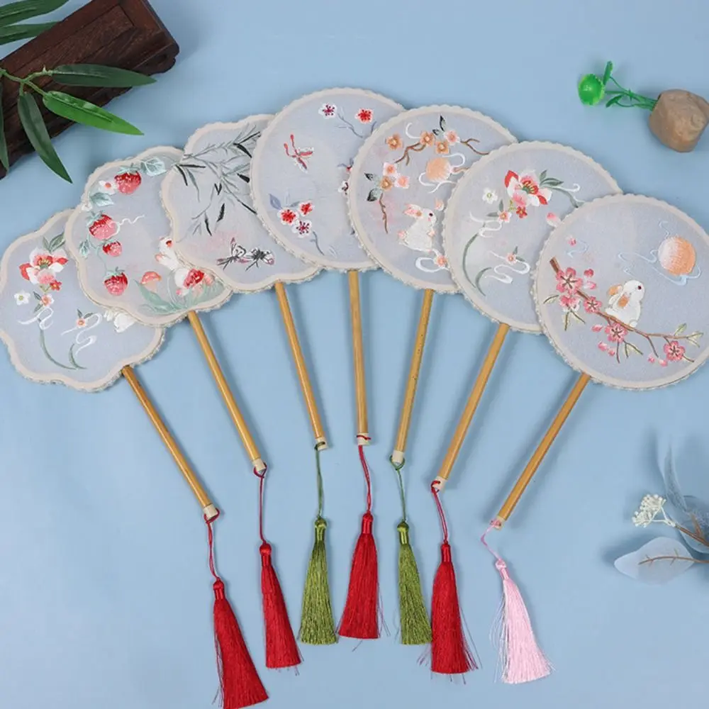Chinese Style Classical Round Fan Embroidered Vintage Silk Fan With Tassel Semi-transparent Hand Fan Wedding - view 4