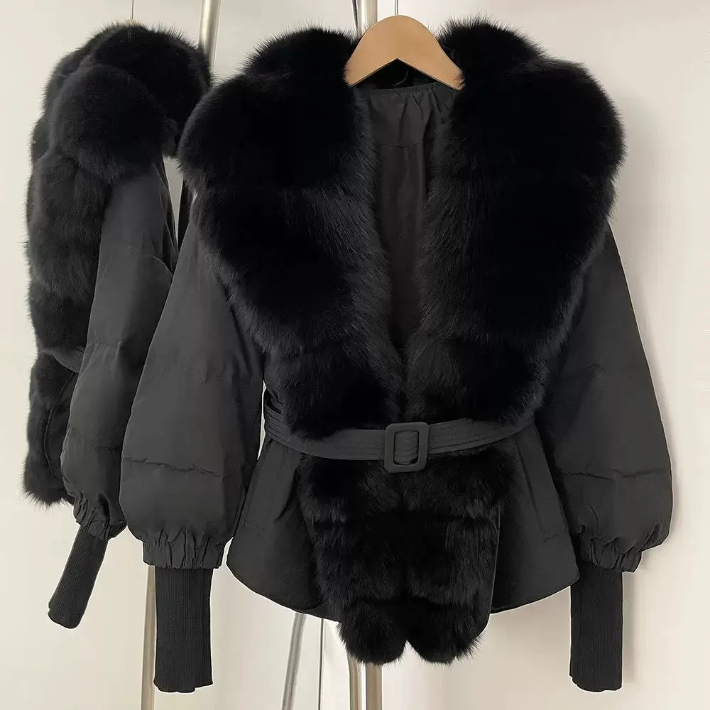 l ياقة من الفرو للنساء من Jaet ملابس خارجية راقية لشتاء 2025 #4