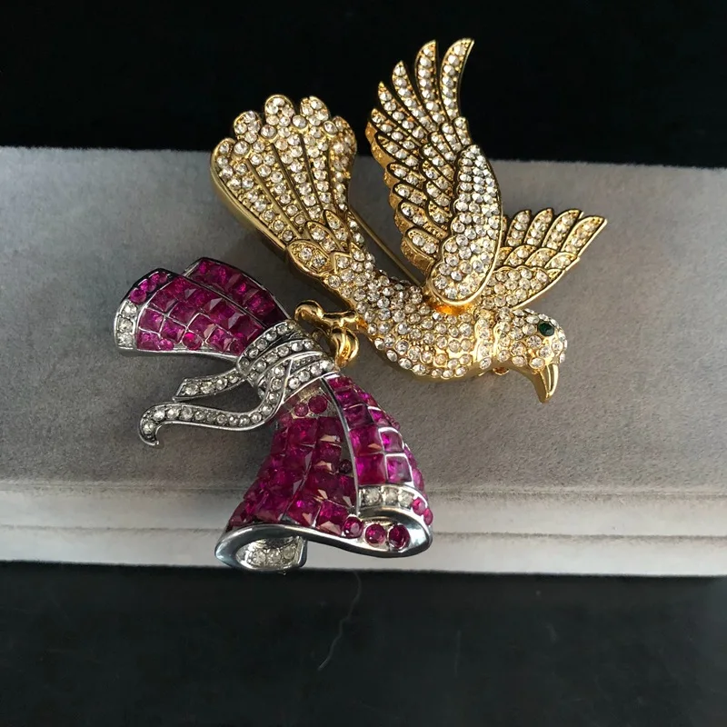 European and American Heavy Industry Retro Brooches Rhinestone Animal Bird Bowknot Women's Brooch Accessories