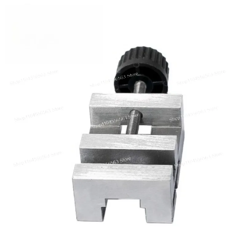 

Precision Mini Vise - Multi-Function Clamp (Jaw Width 46mm, Clamping Width 30mm, Total Length 70mm)