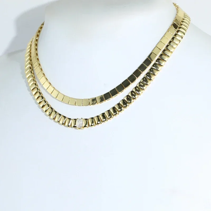 

Simple and Elegant Geometric Gold Plated Women's Choker Necklace with Beaded Square and Rectangular Pendant