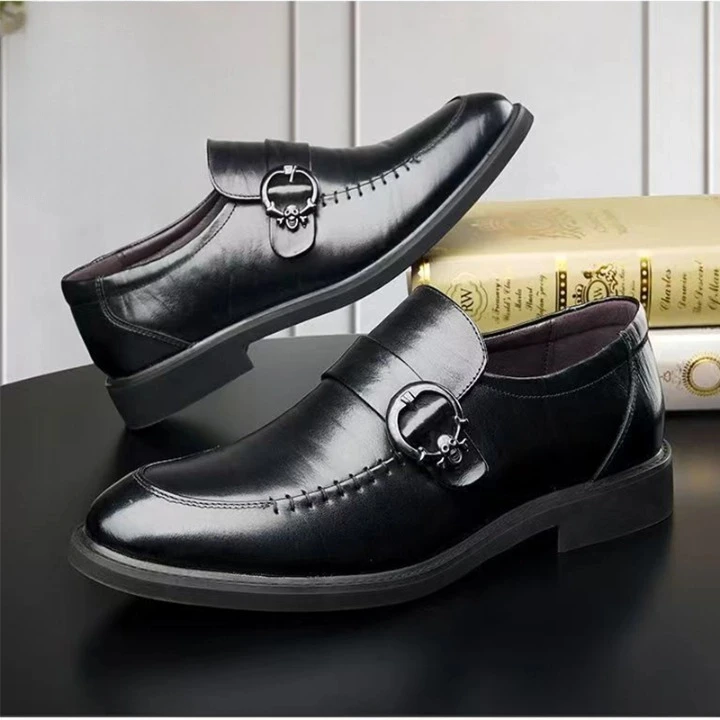 

Sharp Pointed Men Business Dress Shoes Fashionable Casual Comfortable Non Slip Wear Resistant Men Shoes
