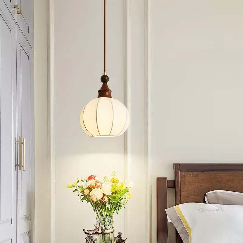 ヨーロッパスタイルのヴィンテージ寝室用シャンデリア、東南アジアスタイルの布製ベッドサイドランプ、中国風の禅茶室用シャンデリア