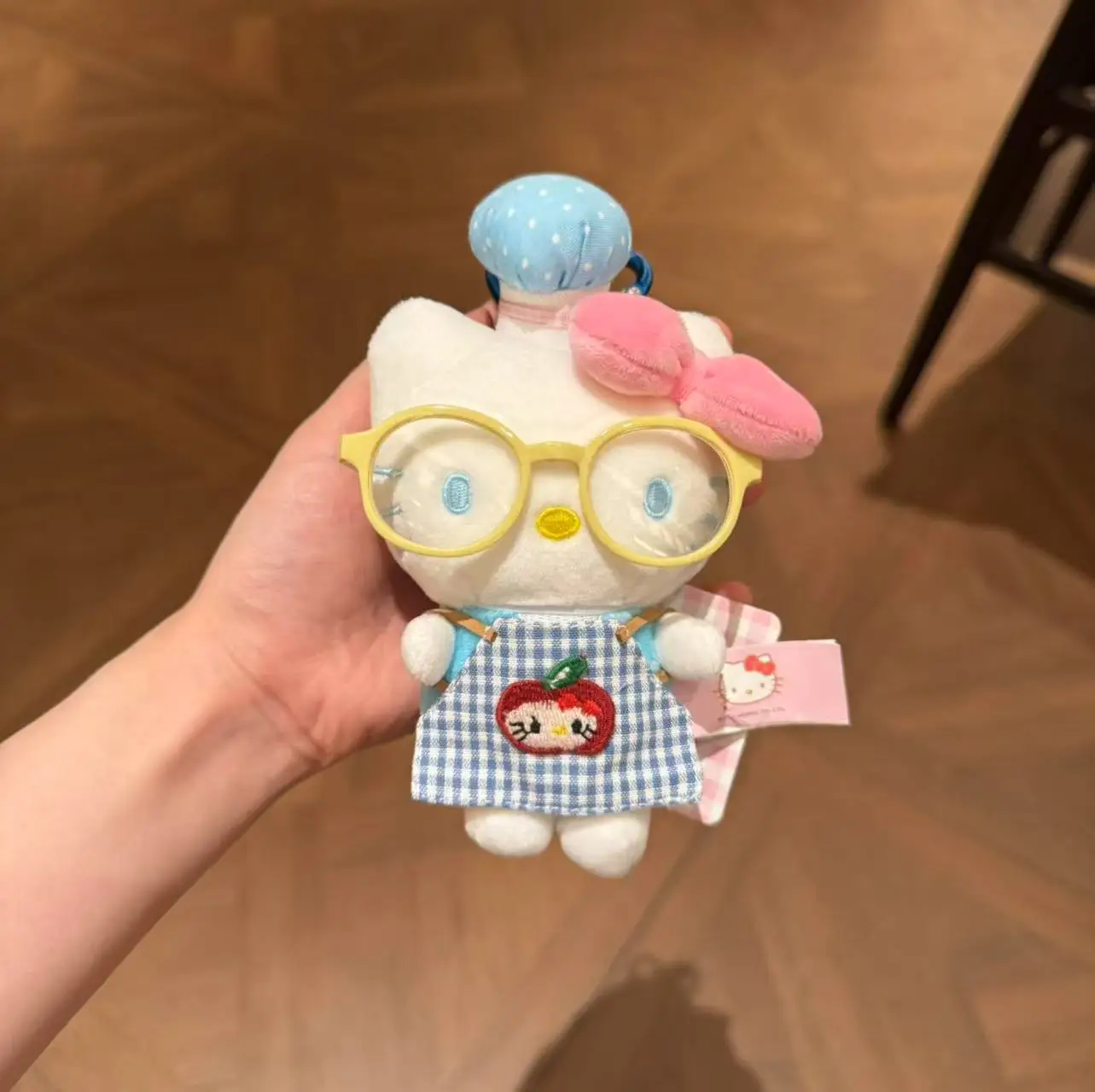 アニメサンリオハローキティぬいぐるみペンダントおもちゃかわいい子猫車バッグ装飾キーホルダーぬいぐるみ誕生日女の子のための絶妙なギフト