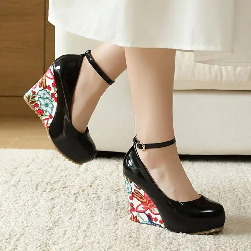 ORCHA LISA Ladies Wedge Flip Flops Closed Rounded Toe Cross Band Snap Fastener 10.5cm Sole Height 3cm Platform Sole Flower