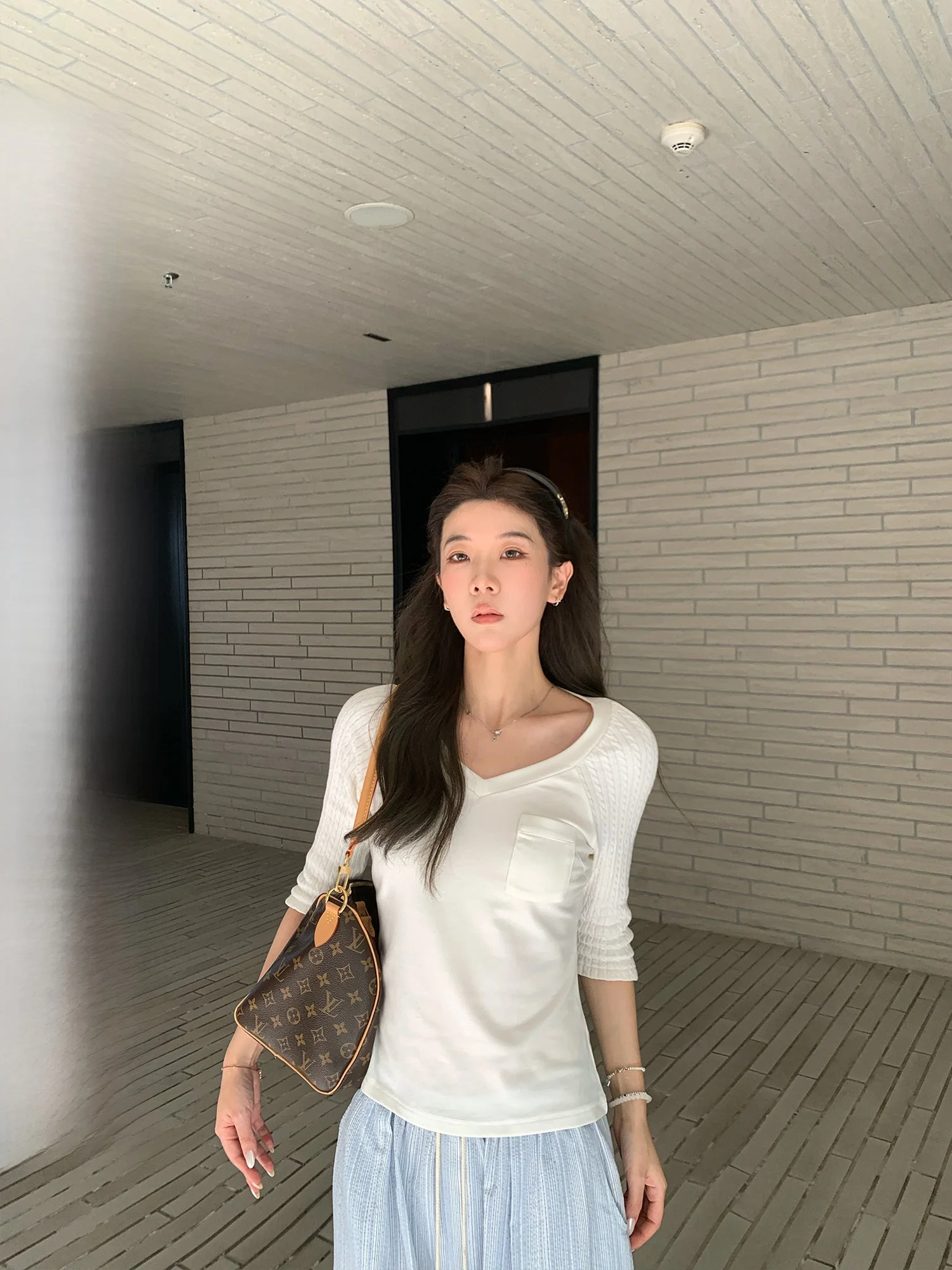 

Aeronline Simple Knitted Casual Top Women V-Ne Svel Base irt Loose Fit Sle Four Seasons Appliion