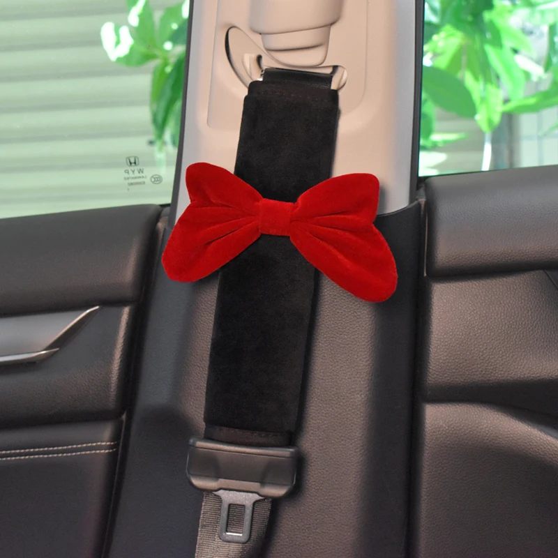 1szt Cute Red Bowknot Uniwersalny pokrowiec na samochodowy pas bezpieczeństwa Miękka pluszowa podkładka na ramię Stylizacja pasów bezpieczeństwa Akcesoria do lusterek samochodowych — zdjęcie 5