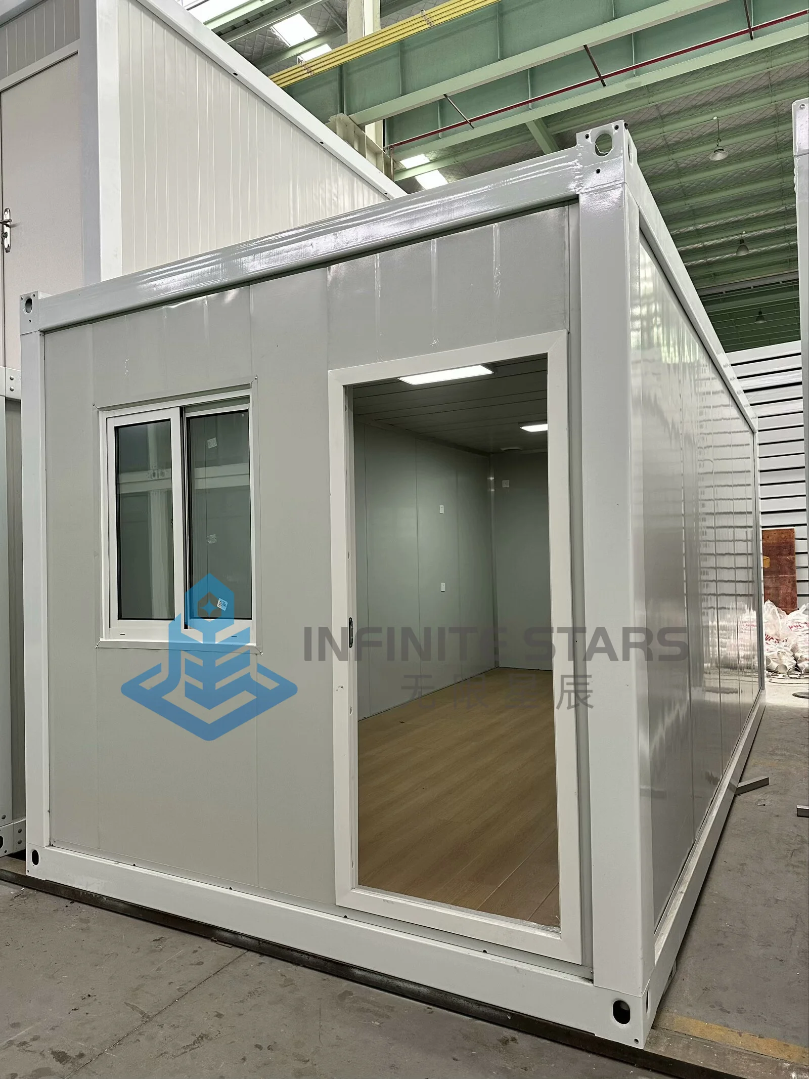 Camping accommodation, barracks, office buildings, prefabricated convenient and movable steel structure packaged box houses