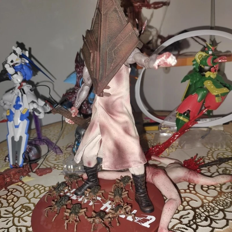 20 سنتيمتر أنيمي الأحمر الهرم الشكل شيء سايلنت هيل 2 1/12 بولي كلوريد الفينيل تمثال جمع غرفة الديكور سطح المكتب نموذج الحلي لعبة هدية