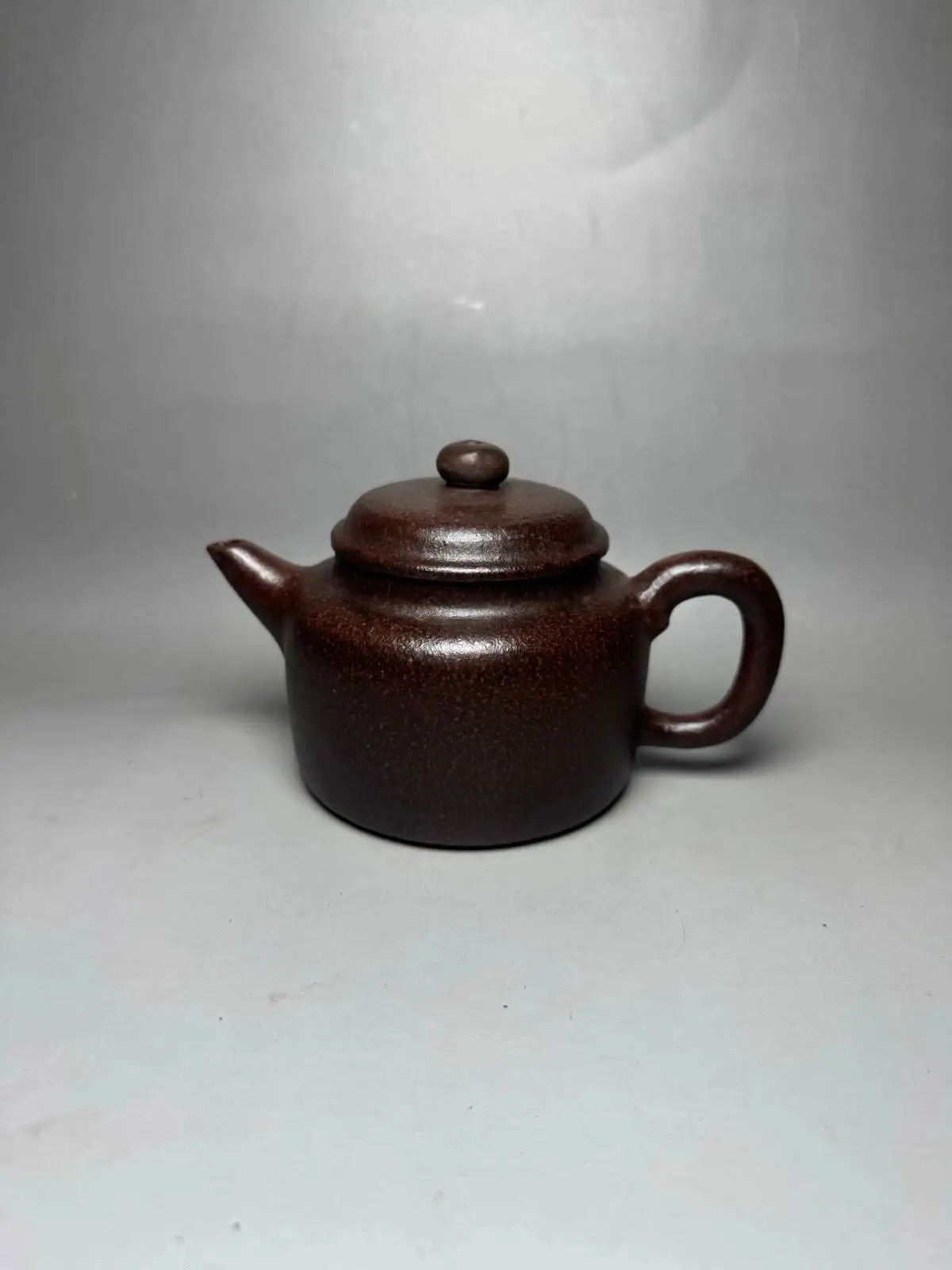 

China Yi Xing Zisha Clay Handmade Exquisite Teapot