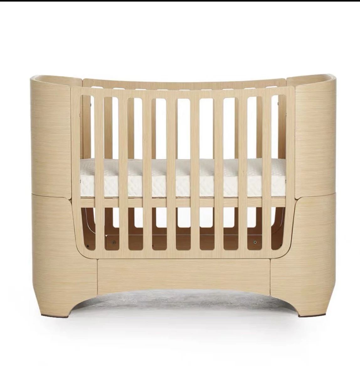 5-in-1 crib Baby multi-functional European and American light luxury solid wood environmental protection movable splice