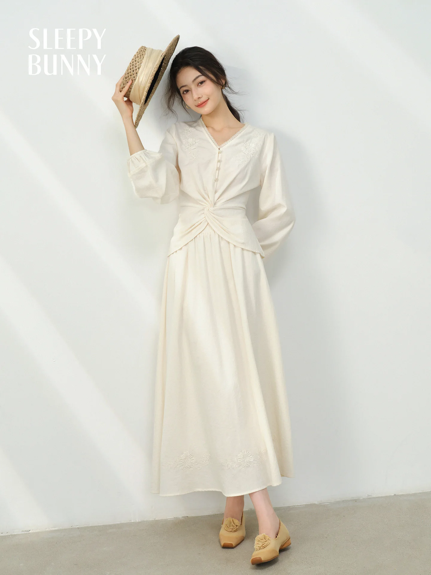 Elegant Floral Embroidered V-Neck Twist Blouse Long Sleeve Slim Top Women Autumn Fashion Sweet Chic Design Waist Knot Detailing